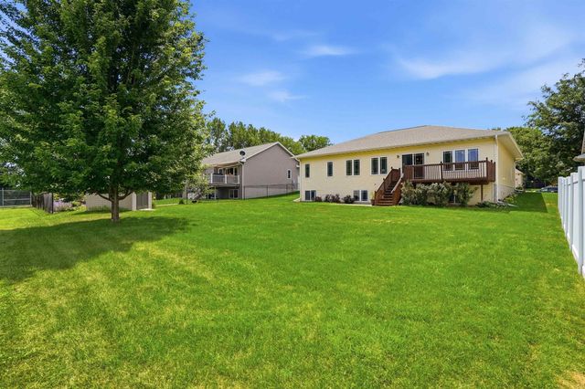 4316 Wedgewood Drive, Cedar Falls, IA 50613