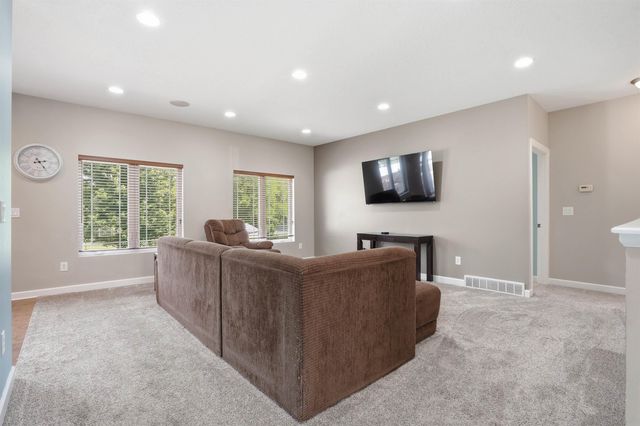 4316 Wedgewood Drive, Cedar Falls, IA 50613