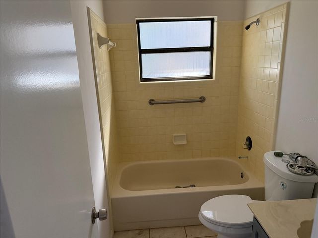 8215 SW 57TH PLACE, Gainesville, FL 32608