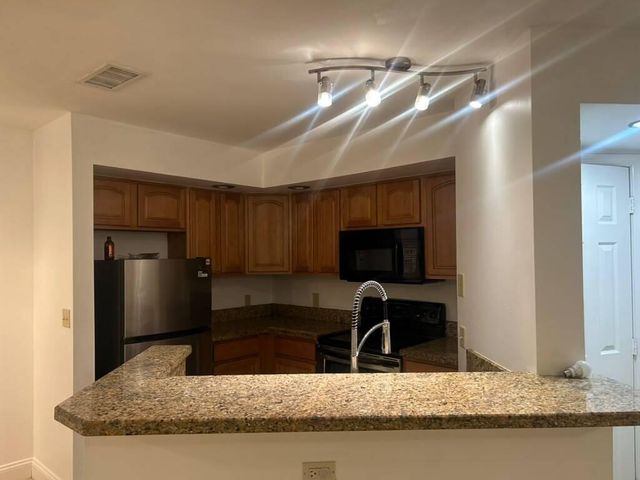 3370 N PINEWALK Drive N 1217, Margate, FL 33063