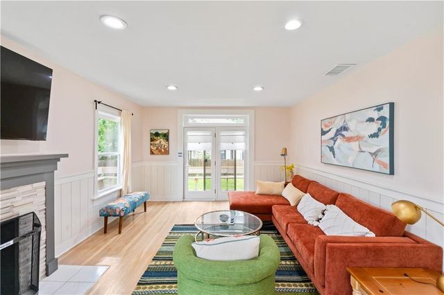 7444 Summit Street, Kansas City, MO 64114