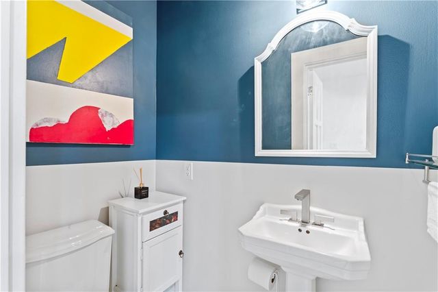 7444 Summit Street, Kansas City, MO 64114