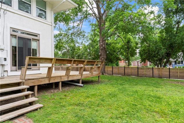 7444 Summit Street, Kansas City, MO 64114