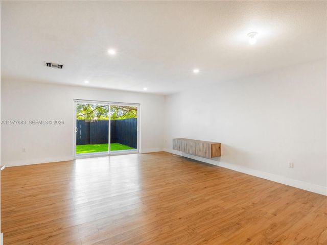 8329 SW 137th Ave 8329, Miami, FL 33183