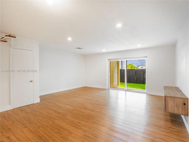 8329 SW 137th Ave 8329, Miami, FL 33183