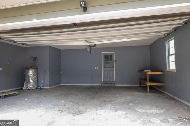 739 Barnetts Bridge Road, Jackson, GA 30233