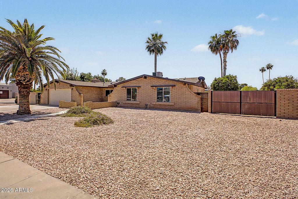 5345 E GELDING Drive, Scottsdale, AZ 85254 — photo 4