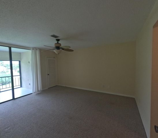 20 SE Turtle Creek Drive Apt F, Tequesta, FL 33469