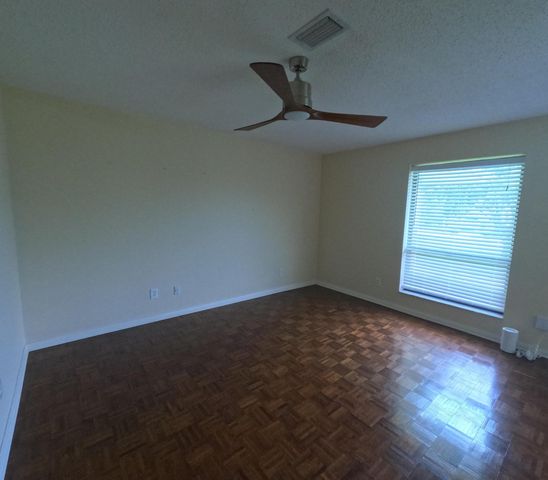 20 SE Turtle Creek Drive Apt F, Tequesta, FL 33469