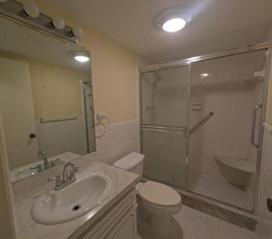 20 SE Turtle Creek Drive Apt F, Tequesta, FL 33469