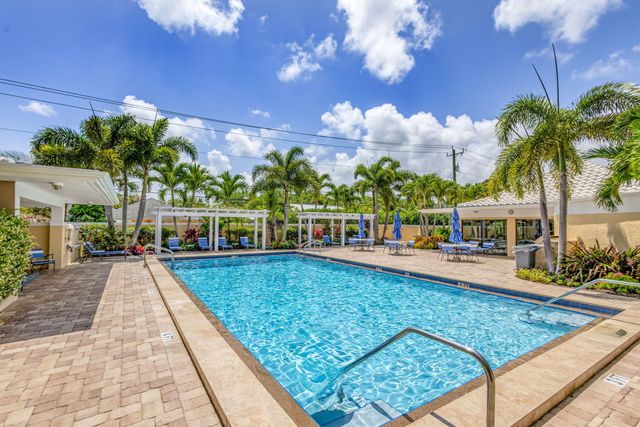 20 SE Turtle Creek Drive Apt F, Tequesta, FL 33469