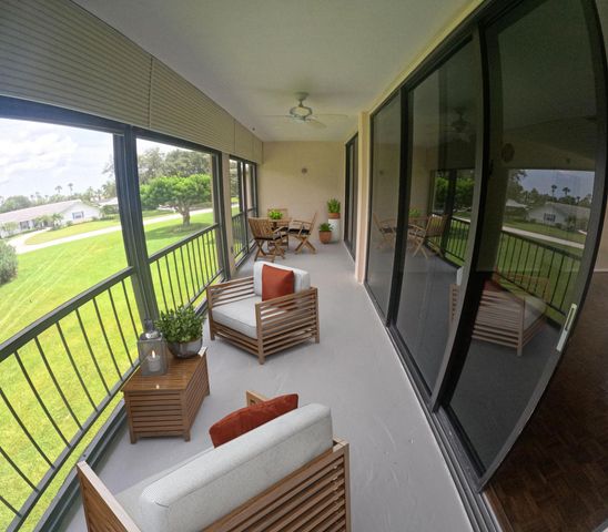 20 SE Turtle Creek Drive Apt F, Tequesta, FL 33469