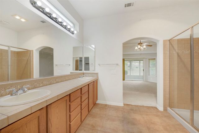10009 Hanford Drive, Denton, TX 76207