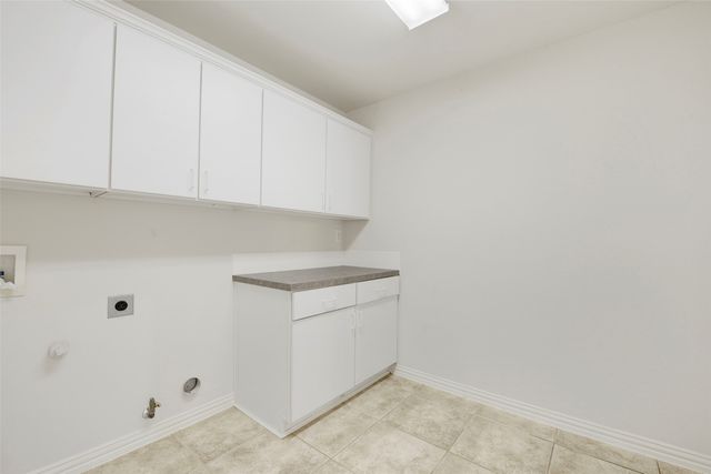10009 Hanford Drive, Denton, TX 76207