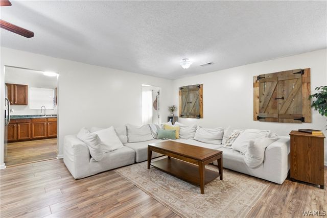 17722 Buckhorn, Northport, AL 35475