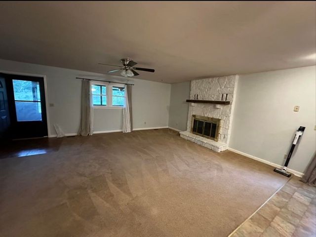 115 1st St, Monteagle, TN 37356