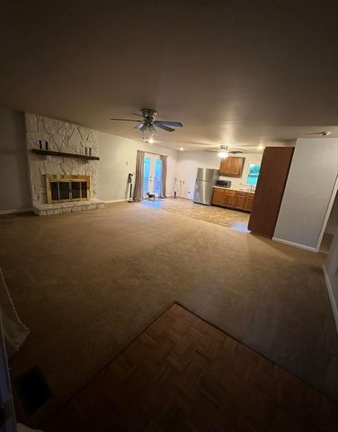 115 1st St, Monteagle, TN 37356