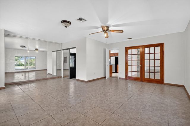 19811 W Oakmont Drive, Hialeah, FL 33015