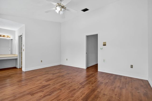 19811 W Oakmont Drive, Hialeah, FL 33015