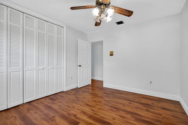 19811 W Oakmont Drive, Hialeah, FL 33015