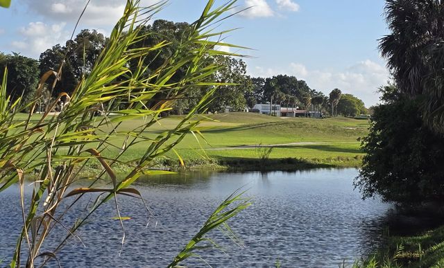 19811 W Oakmont Drive, Hialeah, FL 33015