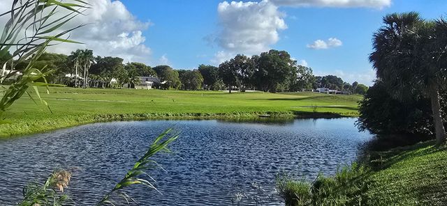 19811 W Oakmont Drive, Hialeah, FL 33015