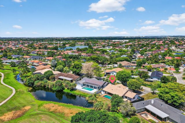 19811 W Oakmont Drive, Hialeah, FL 33015