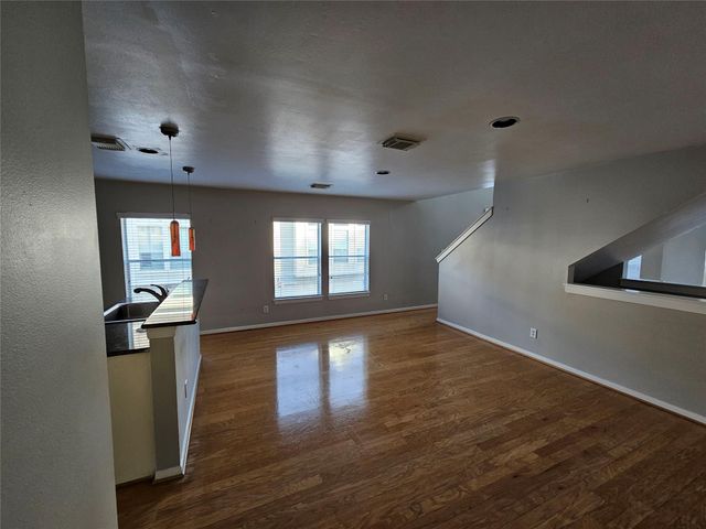 1271 W 17th Street, Houston, TX 77008