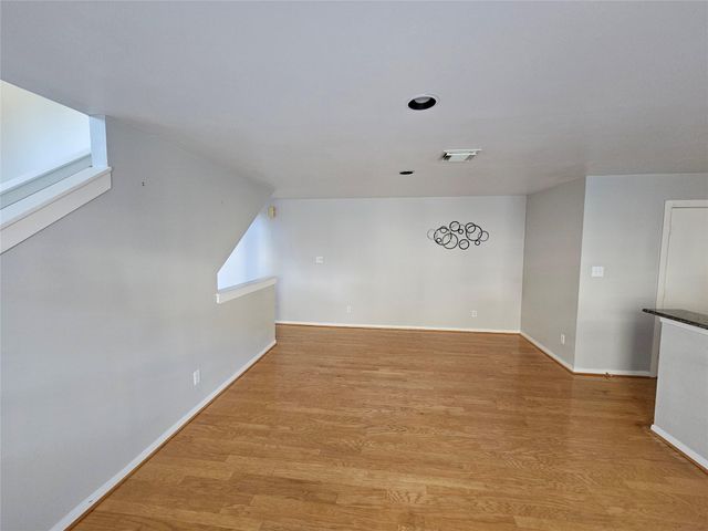 1271 W 17th Street, Houston, TX 77008