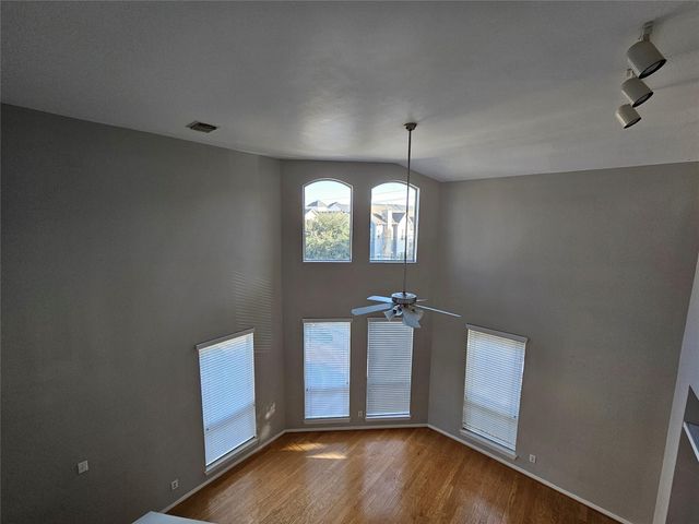 1271 W 17th Street, Houston, TX 77008