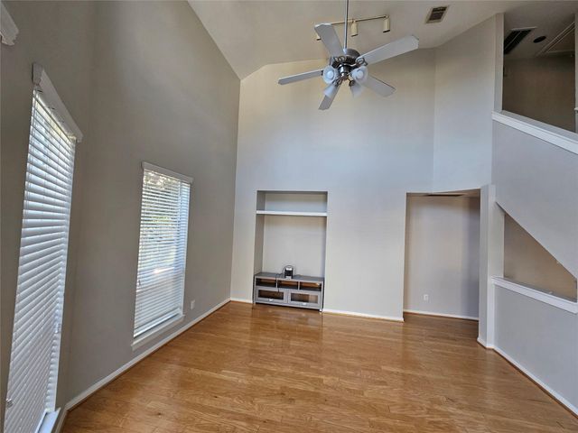 1271 W 17th Street, Houston, TX 77008
