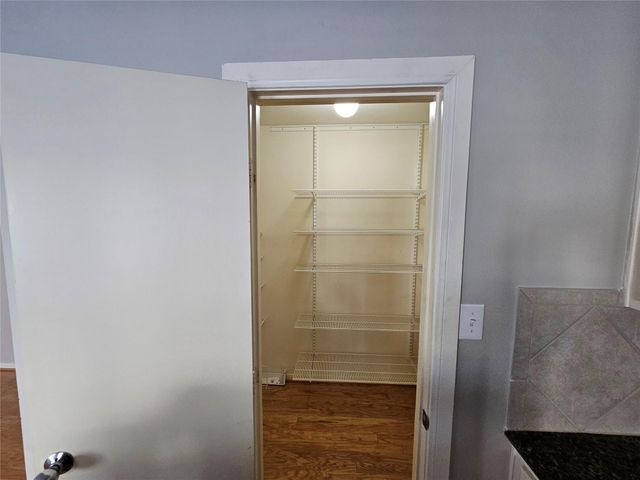 1271 W 17th Street, Houston, TX 77008