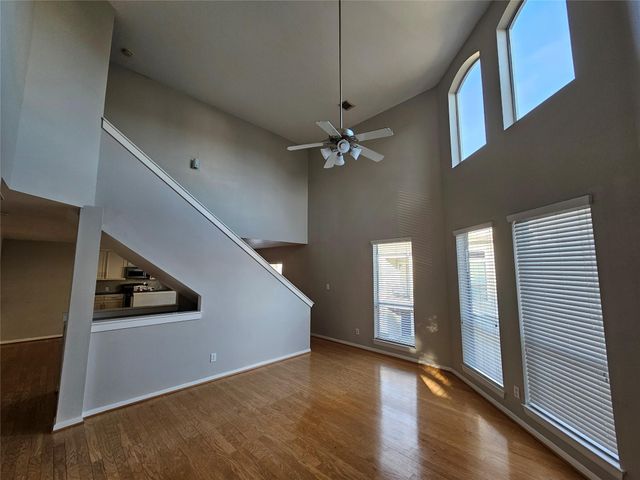 1271 W 17th Street, Houston, TX 77008