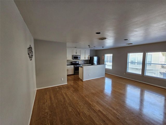 1271 W 17th Street, Houston, TX 77008
