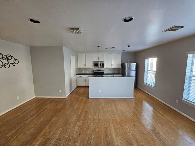 1271 W 17th Street, Houston, TX 77008