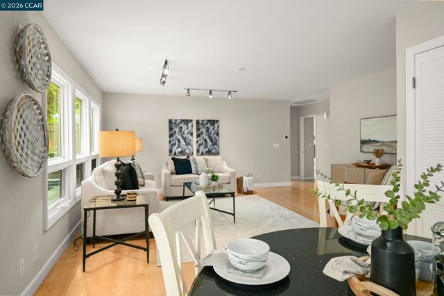 216 Royal Saint Ct, Danville, CA 94526