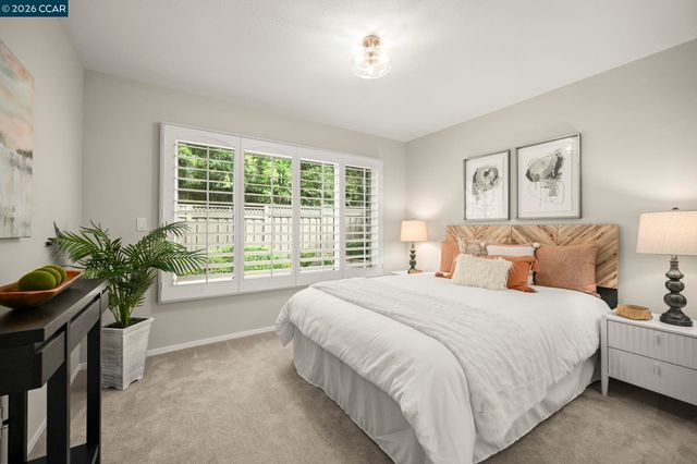 216 Royal Saint Ct, Danville, CA 94526