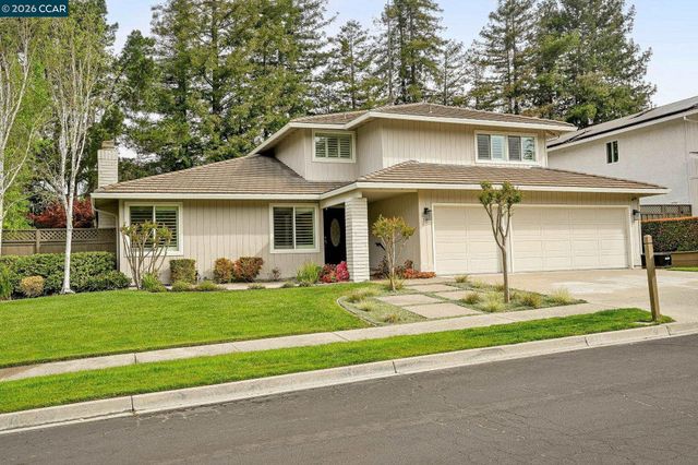 216 Royal Saint Ct, Danville, CA 94526