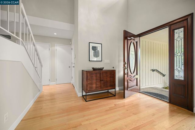 216 Royal Saint Ct, Danville, CA 94526