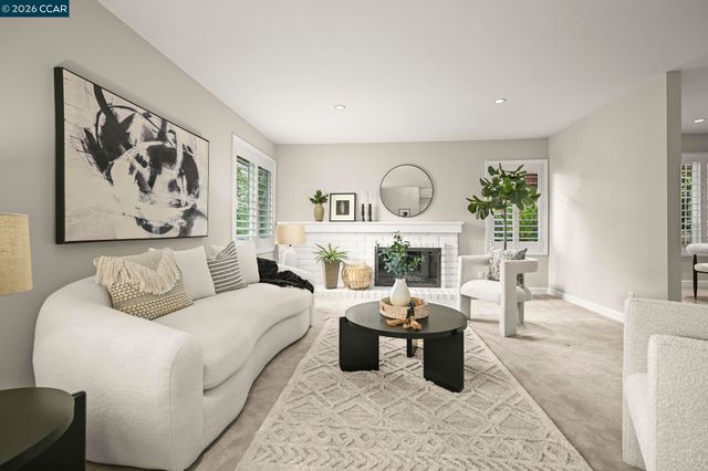 216 Royal Saint Ct, Danville, CA 94526