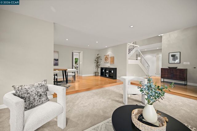 216 Royal Saint Ct, Danville, CA 94526