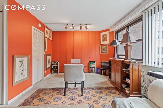 210 E 15th St Apt 6D, New York City, NY 10003