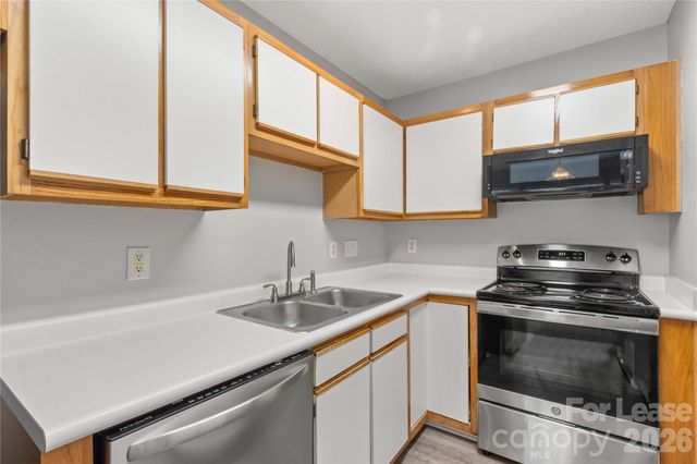 123 Meadow Lilly Court, Mooresville, NC 28115