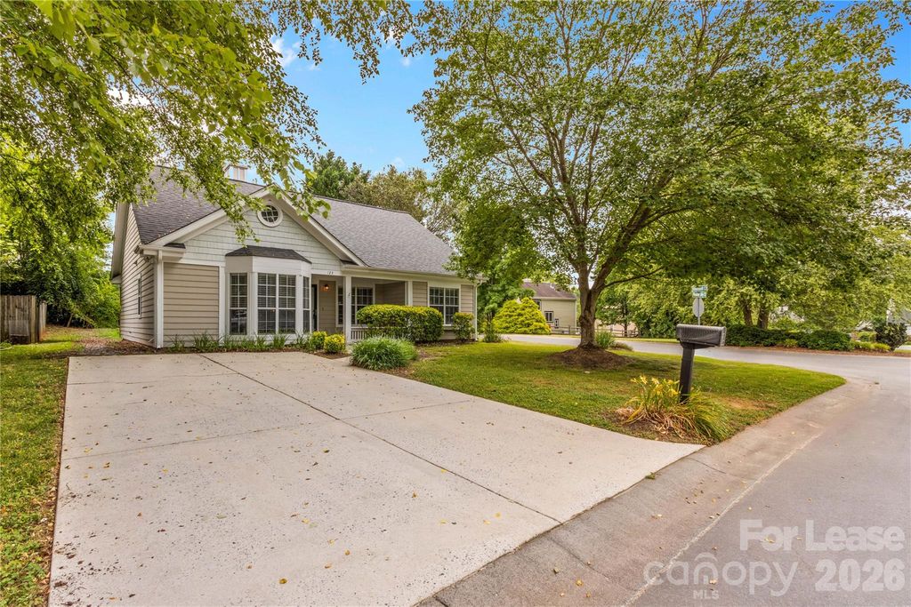 123 Meadow Lilly Court, Mooresville, NC 28115