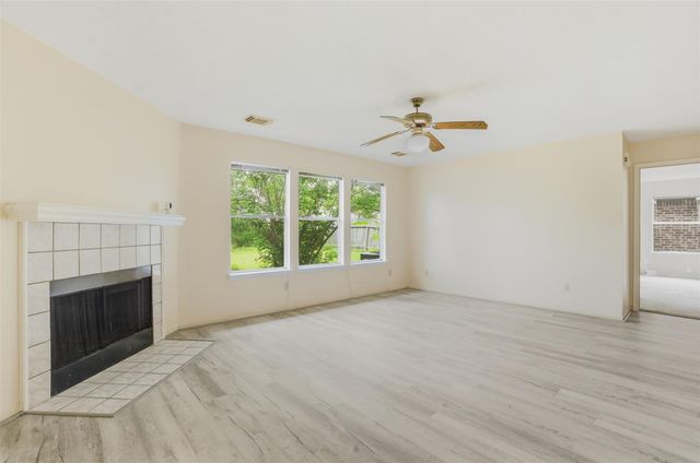 15810 Pilgrim Hall Drive, Friendswood, TX 77546