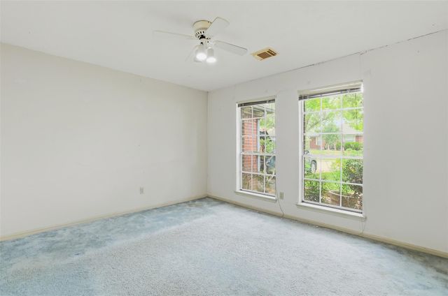 15810 Pilgrim Hall Drive, Friendswood, TX 77546