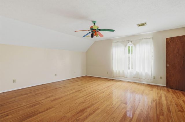 15810 Pilgrim Hall Drive, Friendswood, TX 77546