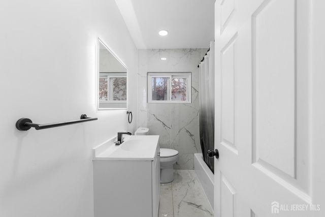 29 Grant Street, Mount Holly, NJ 08060