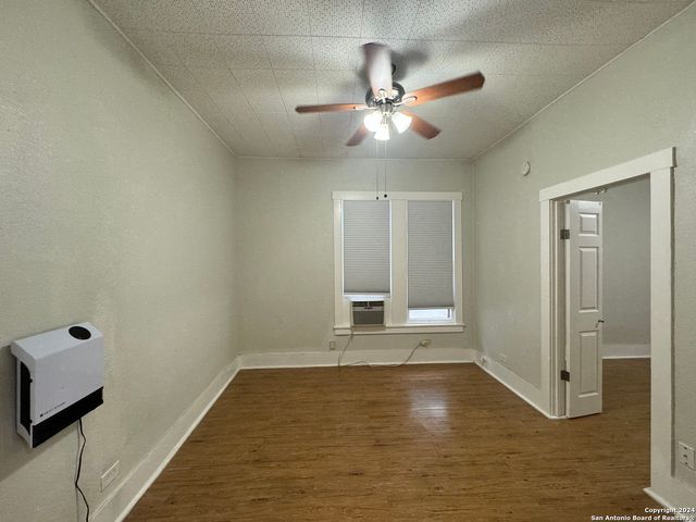 407 E Locust St Apt 2, San Antonio, TX 78212