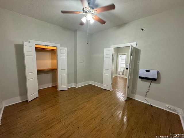 407 E Locust St Apt 2, San Antonio, TX 78212